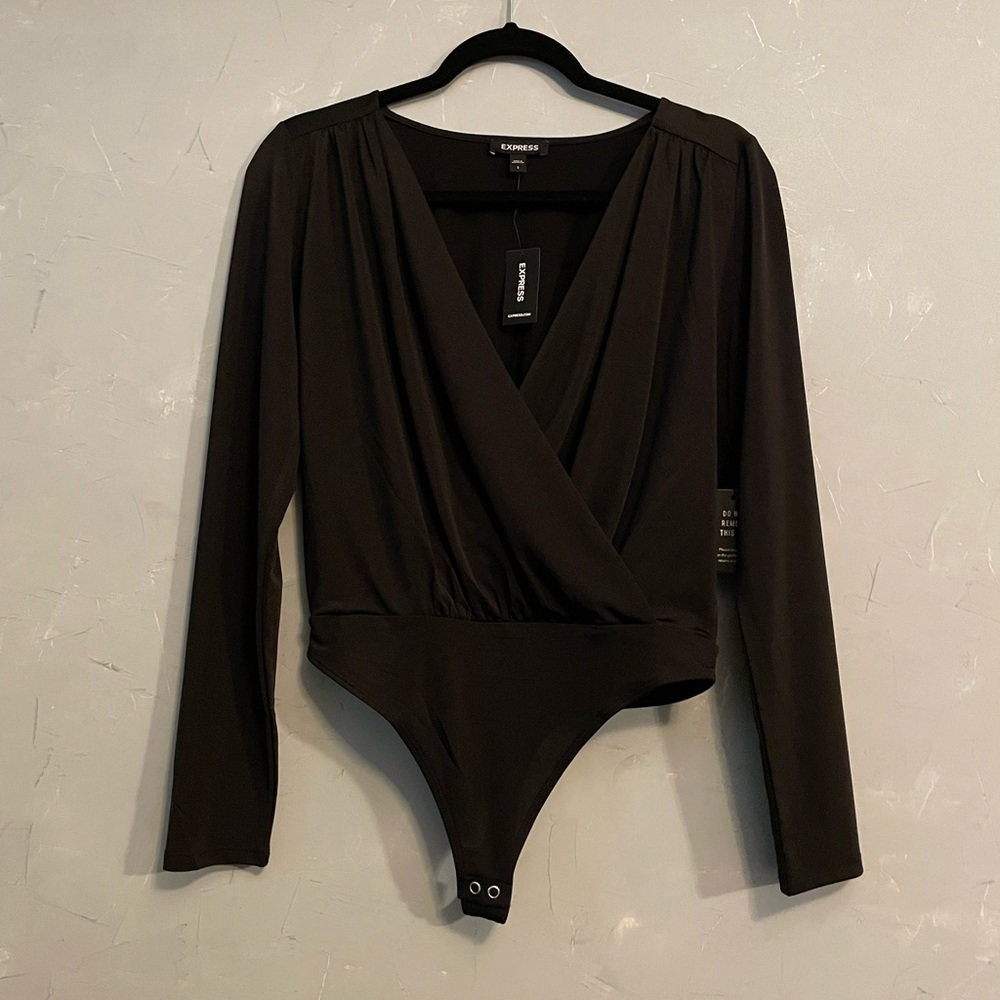 NWT. Express wrap bodysuit, small